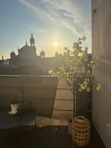 Mooi Licht Appartement In Bruisend Antwerpen! Belgio